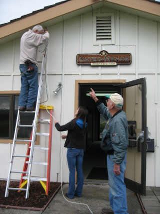 Hans, Lindsay and Oakly at Rohnerville Airport